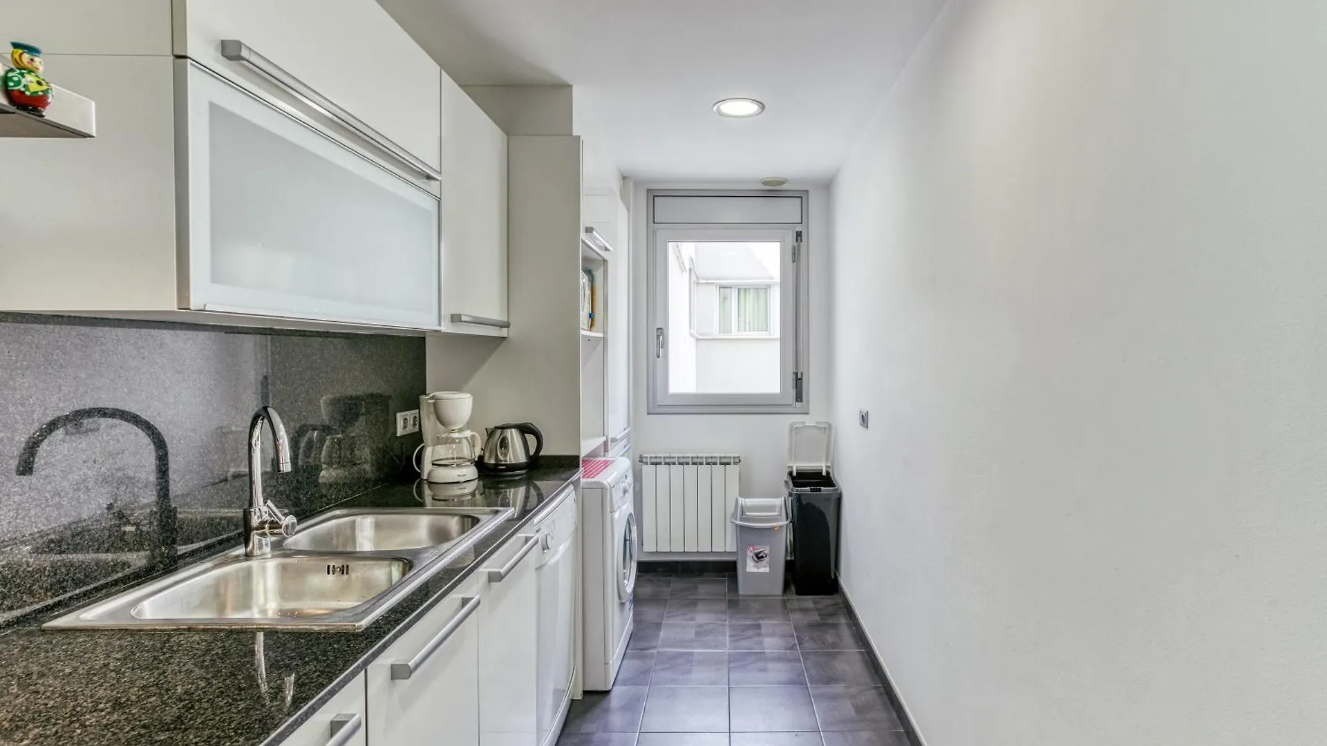 Appart Georges Roses Apartment