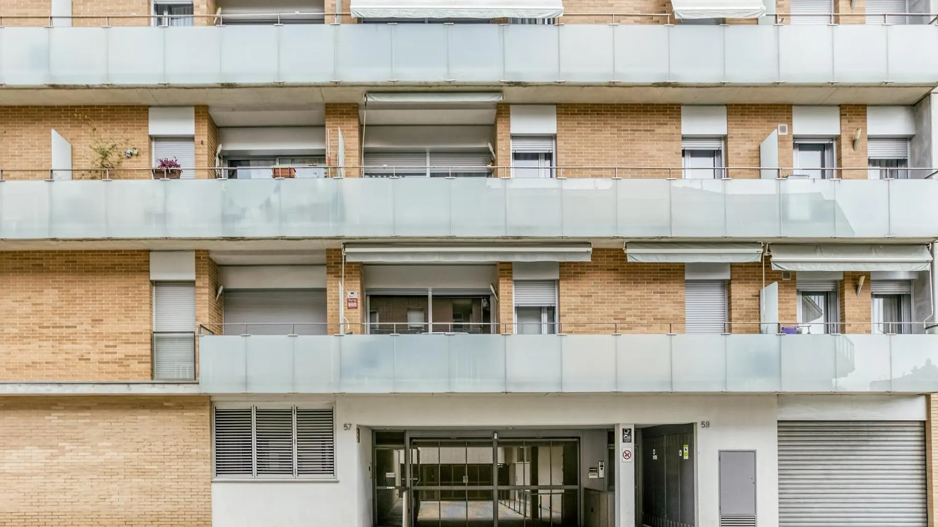Appart Georges Roses Apartment